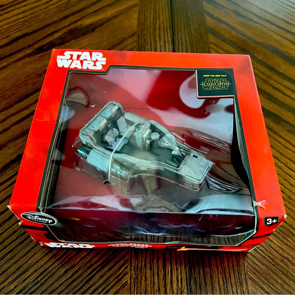 NIB First Order Snowspeeder Die Cast Vehicle